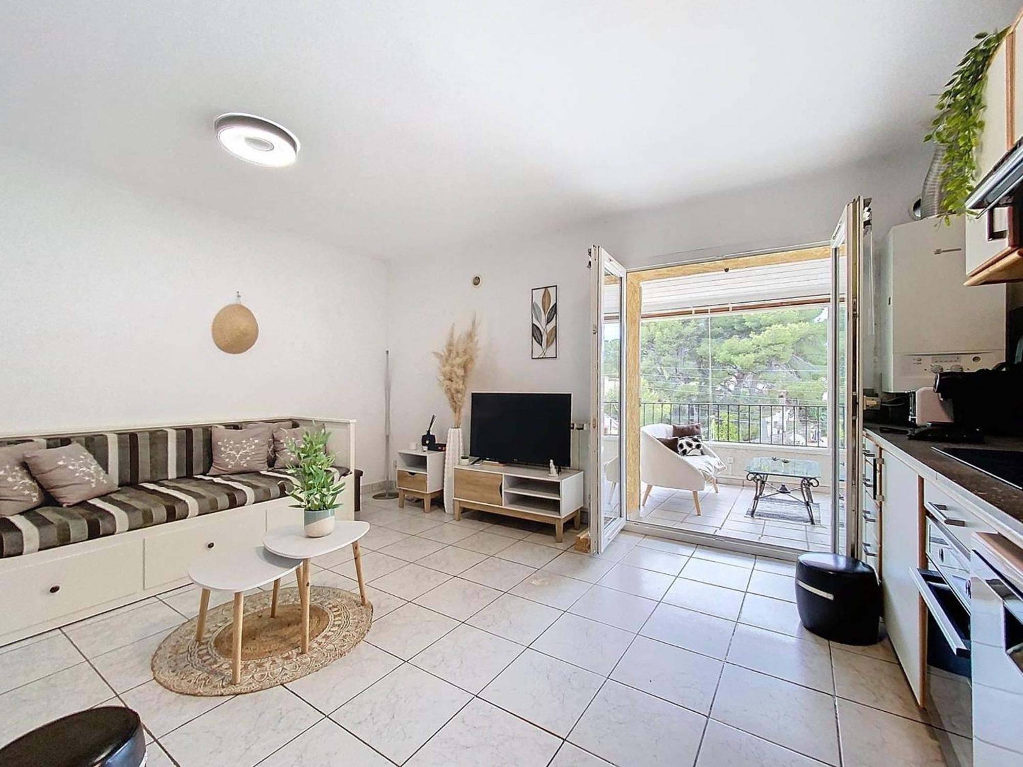 Appartement Lumineux Avec Patio Et Parking Prive, Proche Plage De La Ciotat - Fr-1-770-24 Buitenkant foto